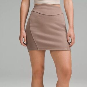 NWT LULULEMON Scuba High-Rise Mini Skirt size S